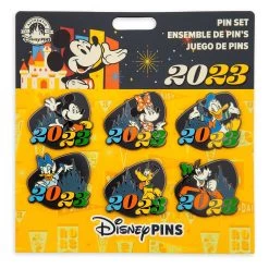 Mickey Mouse And Friends Pin Trading Booster Set 2023 -Disney 6505056907130 1